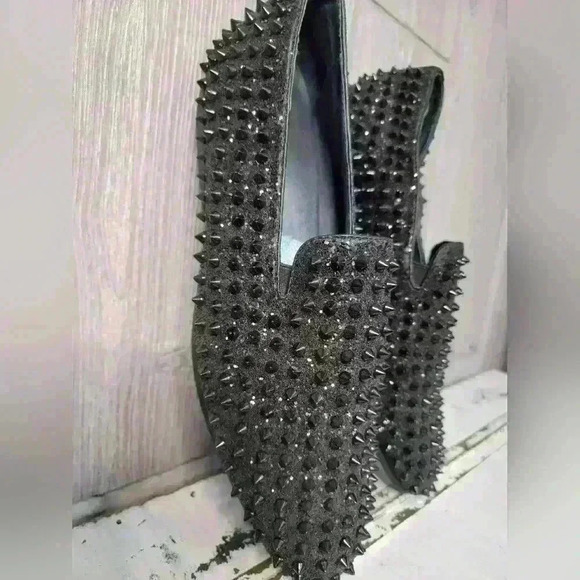 Men's size 10 JUMP  New York black studded loafers. - Picture 2 of 6